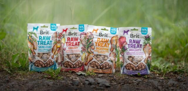 2+1 Brit RAW TREAT Digestion. Freeze-dried treat and topper. Chicken 40 g - 2